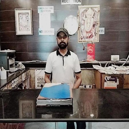 Hotel International Neelam Near New Delhi Railway Station Nueva Delhi Exterior foto